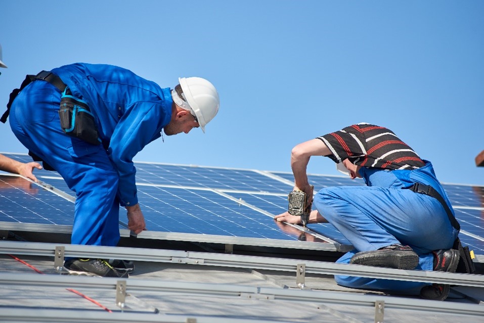 Ahorro y sostenibilidad: cómo las energías renovables pueden reducir tu factura